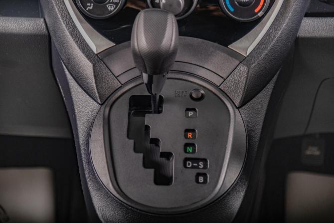 Toyota Ractis II с пробегом 2014 года, цена 1 229 000 рублей, 81555 км, хэтчбек, Автокод Объявления