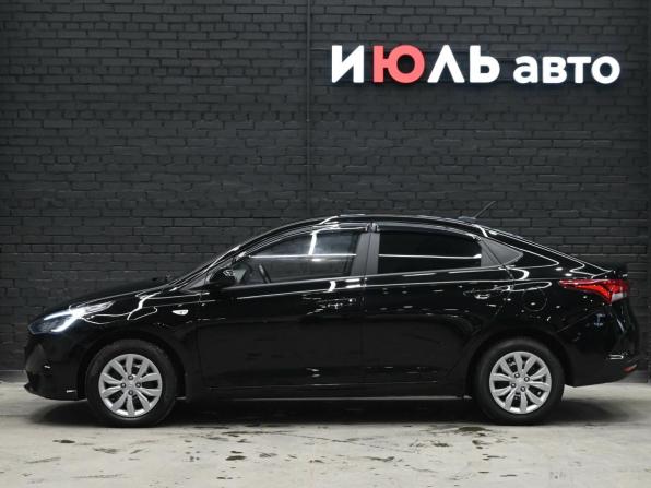 Hyundai Solaris II Рестайлинг с пробегом 2021 года, цена 1 720 000 рублей, 66349 км, седан, Автокод Объявления