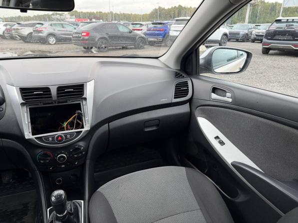 Hyundai Solaris I с пробегом 2011 года, цена 450 000 рублей, 323000 км, седан, Автокод Объявления