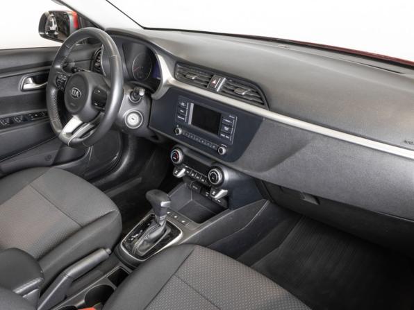Kia Rio IV Рестайлинг с пробегом 2021 года, цена 1 883 400 рублей, 54700 км, хэтчбек, Автокод Объявления