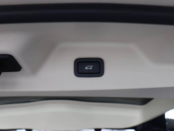 Land Rover Range Rover IV Рестайлинг с пробегом 2018 года, цена 7 500 000 рублей, 72722 км, внедорожник, Автокод Объявления