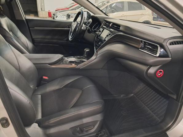 Toyota Camry VIII (XV70) с пробегом 2018 года, цена 2 355 000 рублей, 216000 км, седан, Автокод Объявления