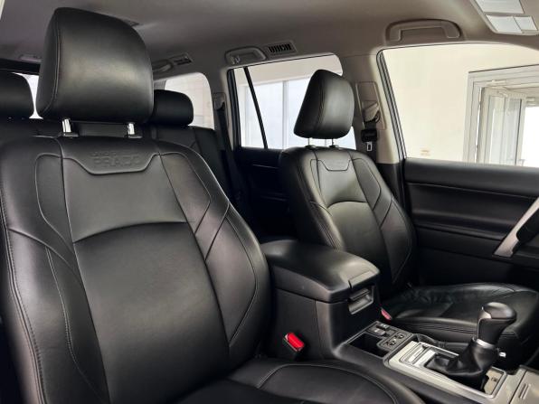 Toyota Land Cruiser Prado 150 Series Рестайлинг 2 с пробегом 2020 года, цена 5 974 000 рублей, 75390 км, внедорожник, Автокод Объявления