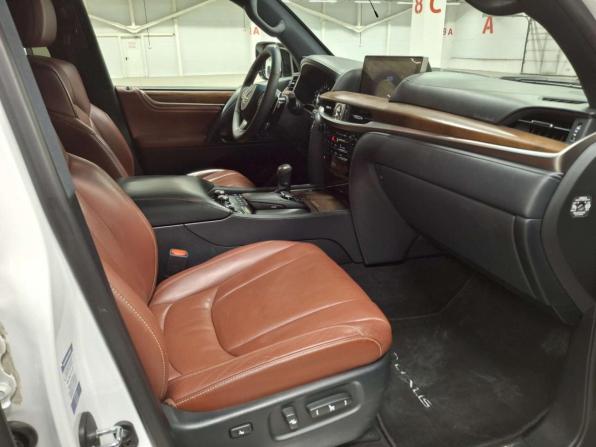 Lexus LX III Рестайлинг 2 с пробегом 2018 года, цена 7 000 000 рублей, 138608 км, внедорожник, Автокод Объявления