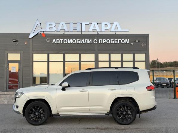 Toyota Land Cruiser 300 Series с пробегом 2022 года, цена 8 990 000 рублей, 49899 км, внедорожник, Автокод Объявления