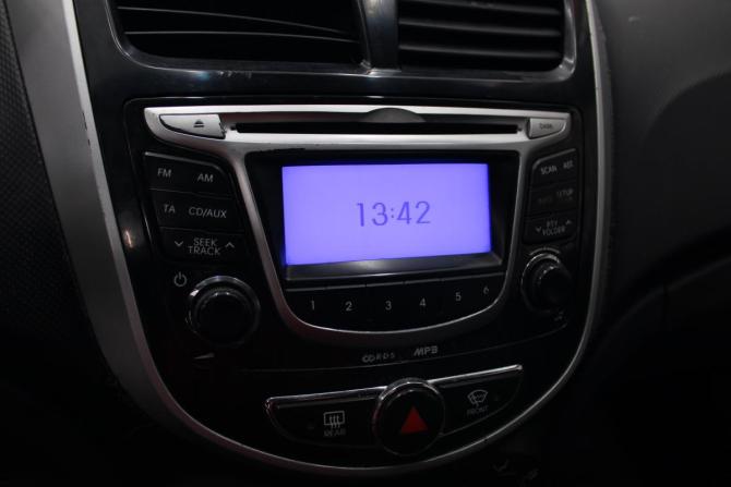 Hyundai Solaris I с пробегом 2012 года, цена 593 000 рублей, 195933 км, седан, Автокод Объявления