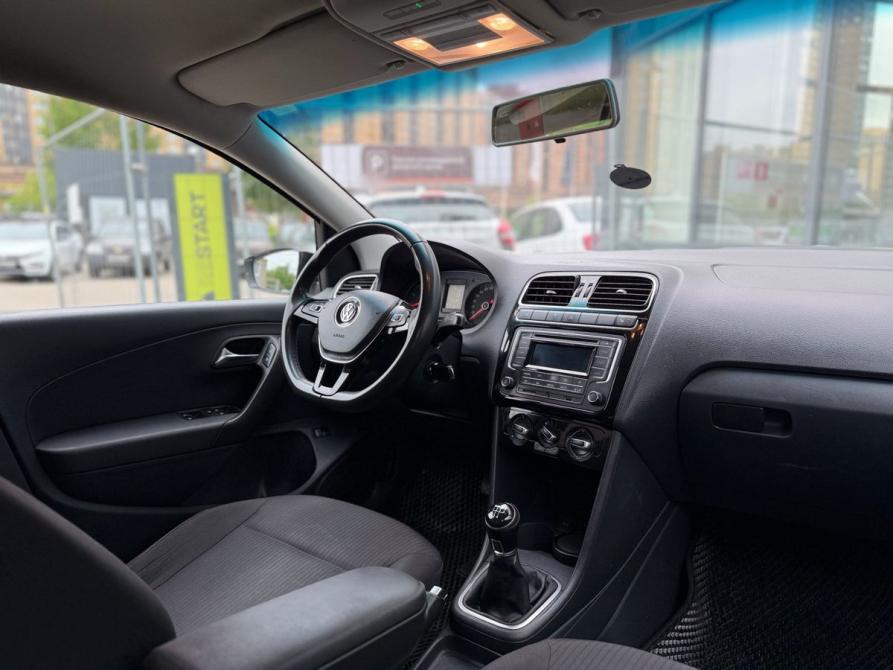 Volkswagen Polo V Рестайлинг Санкт-Петербург  - изображение 18