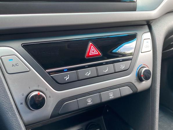 Hyundai Elantra VI (AD) с пробегом 2017 года, цена 1 129 000 рублей, 217000 км, седан, Автокод Объявления