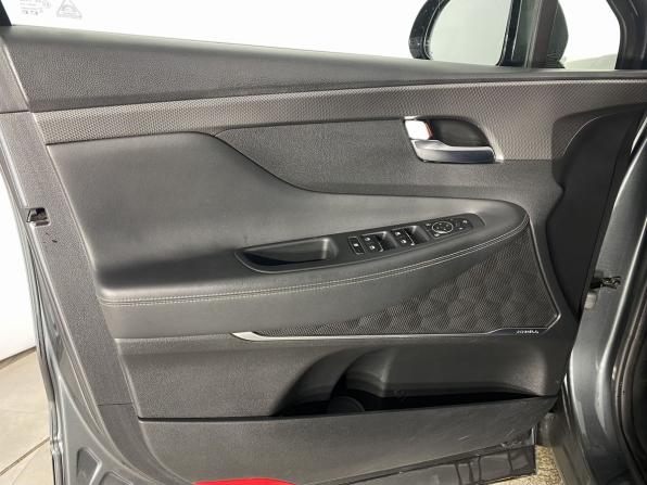 Hyundai Santa Fe IV с пробегом 2018 года, цена 3 090 000 рублей, 108000 км, внедорожник, Автокод Объявления