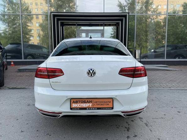 Volkswagen Passat B8 с пробегом 2018 года, цена 1 899 000 рублей, 206018 км, седан, Автокод Объявления