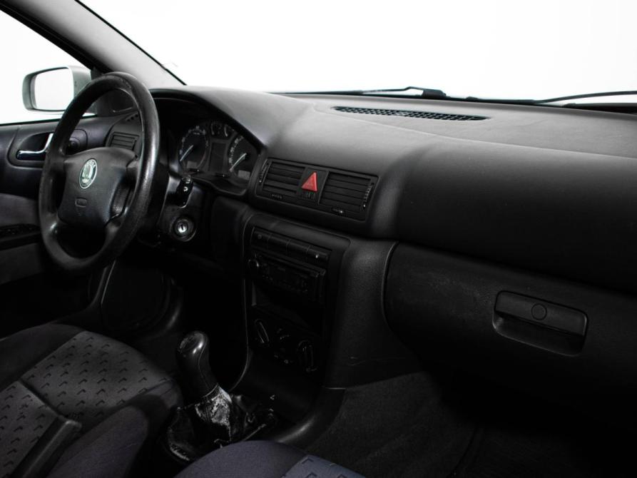 Skoda Octavia I (A4) Рестайлинг Москва  - изображение 9