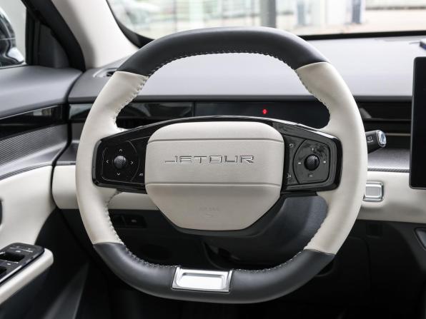 JETOUR DASHING I с пробегом 2023 года, цена 1 898 000 рублей, 63289 км, внедорожник, Автокод Объявления