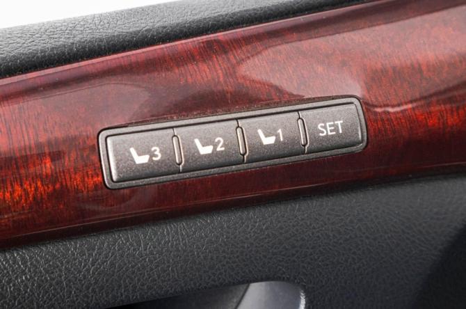 Lexus LX III с пробегом 2011 года, цена 3 669 000 рублей, 255300 км, внедорожник, Автокод Объявления