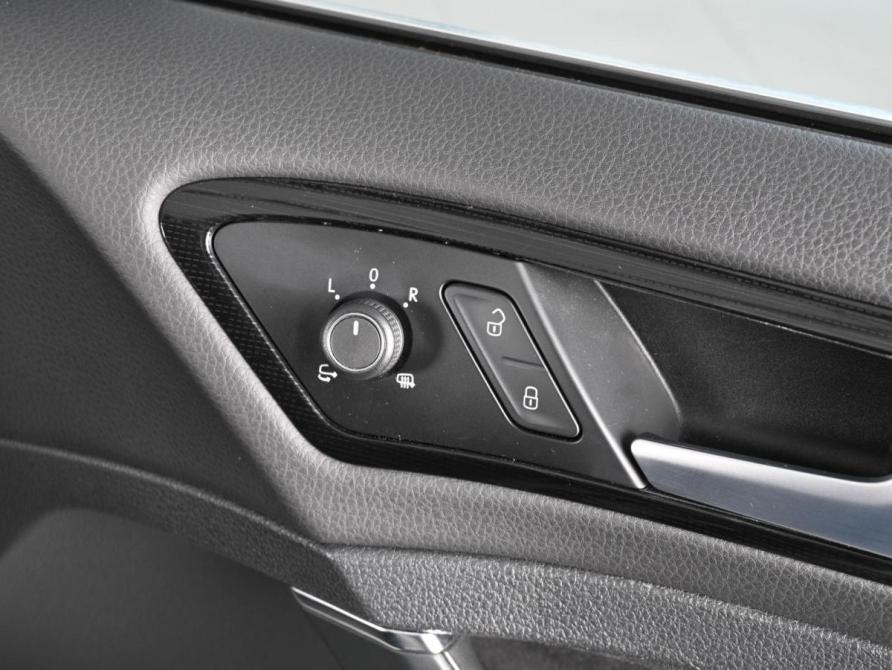 Volkswagen Golf VII Рестайлинг Ростов-на-Дону  - изображение 18