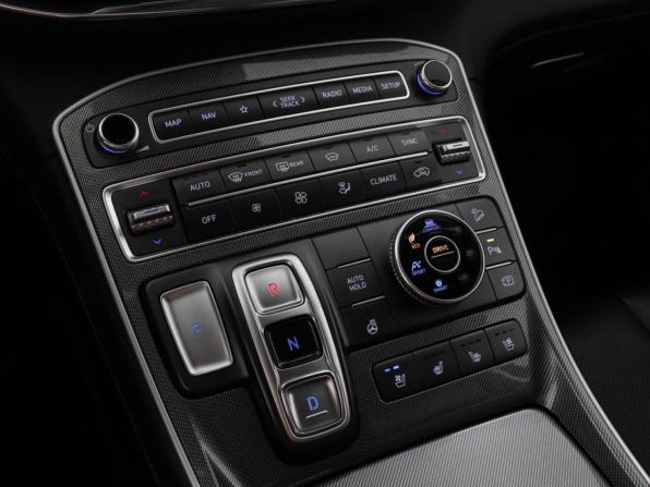 Hyundai Santa Fe IV Рестайлинг с пробегом 2021 года, цена 3 997 000 рублей, 62859 км, внедорожник, Автокод Объявления