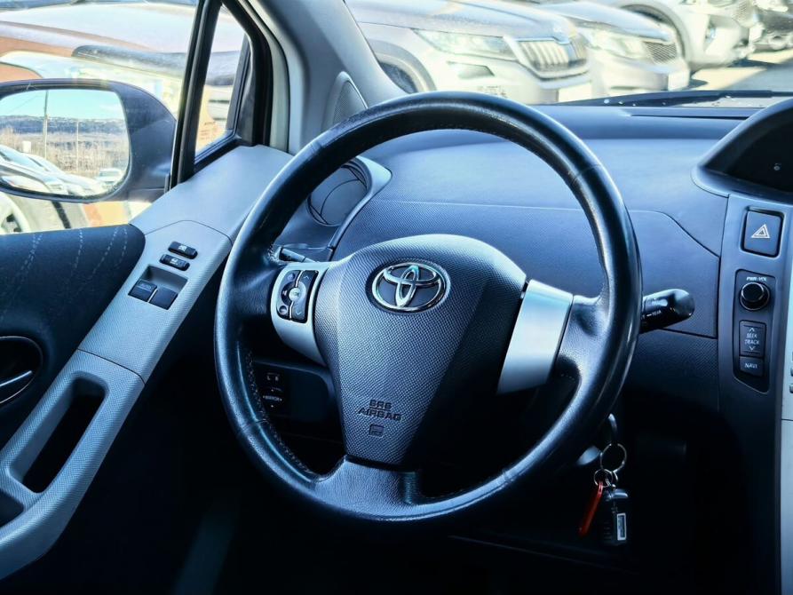 Toyota Yaris II Мурманск  - изображение 10