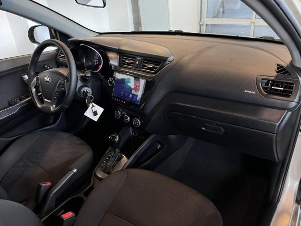 Kia Rio III Рестайлинг с пробегом 2015 года, цена 1 020 000 рублей, 148764 км, седан, Автокод Объявления