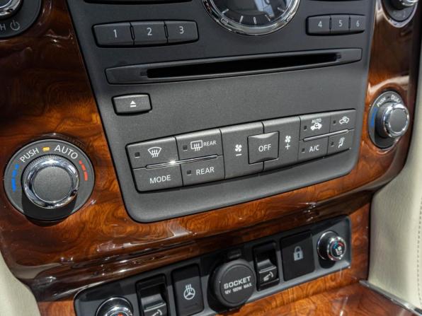 Infiniti QX80 I Рестайлинг с пробегом 2015 года, цена 2 880 000 рублей, 201857 км, внедорожник, Автокод Объявления