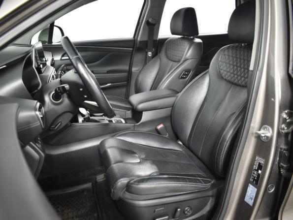 Hyundai Santa Fe IV с пробегом 2019 года, цена 2 699 900 рублей, 142241 км, внедорожник, Автокод Объявления