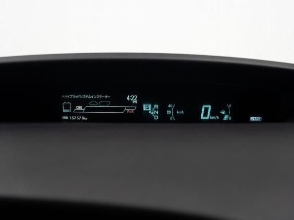 Toyota Prius III Рестайлинг (XW30) с пробегом 2015 года, цена 1 330 000 рублей, 157600 км, лифтбек, Автокод Объявления