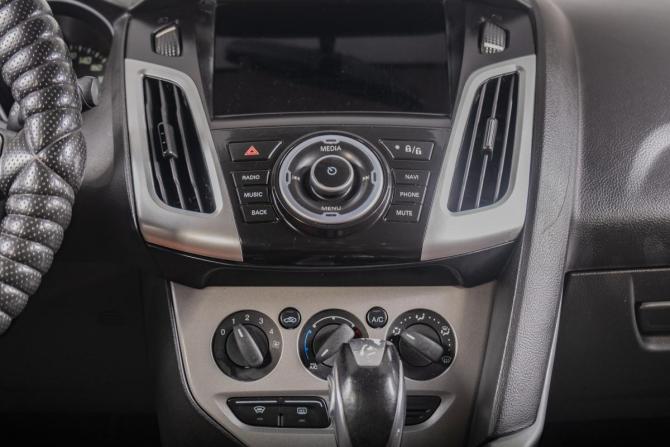 Ford Focus III с пробегом 2013 года, цена 899 000 рублей, 210000 км, седан, Автокод Объявления