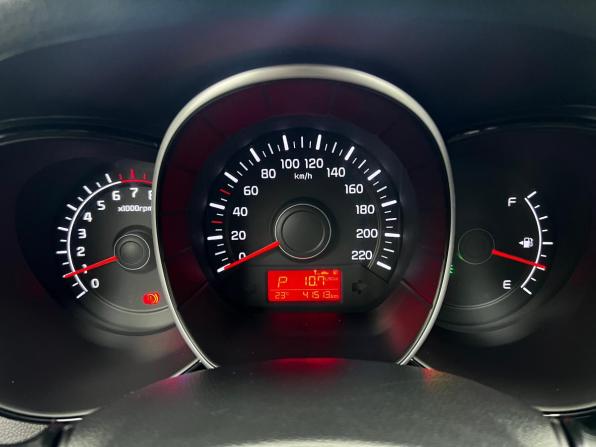 Kia Rio III Рестайлинг с пробегом 2017 года, цена 1 319 000 рублей, 41453 км, хэтчбек, Автокод Объявления