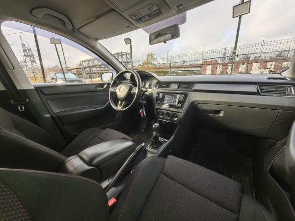 Skoda Rapid I с пробегом 2015 года, цена 599 000 рублей, 338000 км, лифтбек, Автокод Объявления
