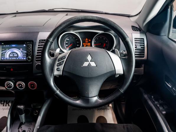 Mitsubishi Outlander II с пробегом 2006 года, цена 985 000 рублей, 285200 км, внедорожник, Автокод Объявления