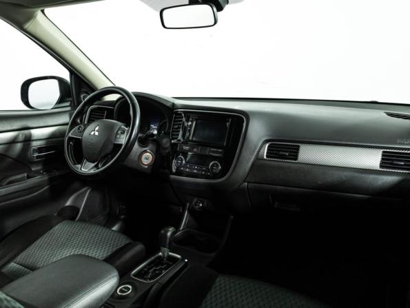 Mitsubishi Outlander III Рестайлинг 2 с пробегом 2015 года, цена 1 549 777 рублей, 174010 км, внедорожник, Автокод Объявления