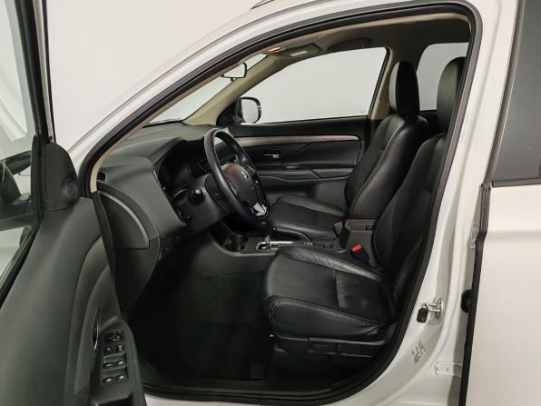 Mitsubishi Outlander III Рестайлинг 2 с пробегом 2015 года, цена 1 755 000 рублей, 77202 км, внедорожник, Автокод Объявления