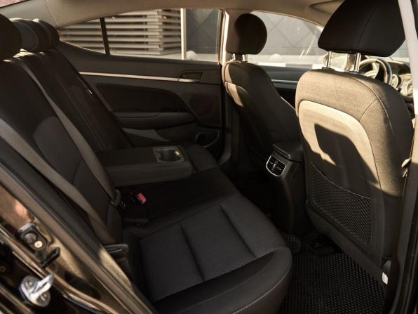 Hyundai Elantra VI (AD) Рестайлинг с пробегом 2018 года, цена 1 730 000 рублей, 93025 км, седан, Автокод Объявления