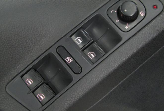 Volkswagen Tiguan I Рестайлинг с пробегом 2011 года, цена 629 000 рублей, 271666 км, внедорожник, Автокод Объявления