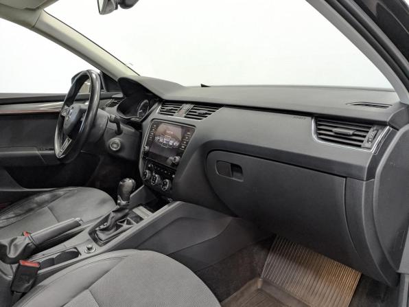 Skoda Octavia III (A7) Рестайлинг с пробегом 2018 года, цена 1 795 000 рублей, 95124 км, лифтбек, Автокод Объявления