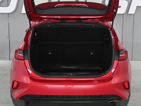 Kia Ceed III с пробегом 2018 года, цена 1 599 000 рублей, 119777 км, хэтчбек, Автокод Объявления
