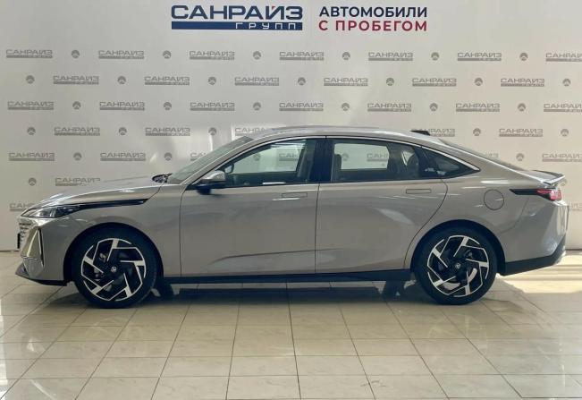 Changan Lamore с пробегом 2024 года, цена 2 200 000 рублей, 4790 км, седан, Автокод Объявления