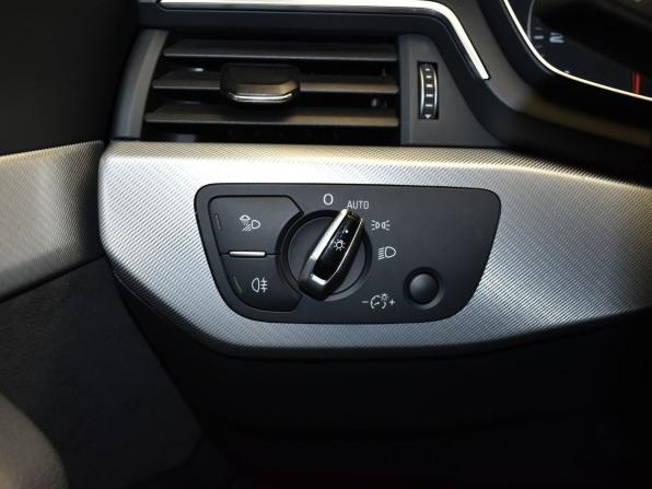 Audi A4 V (B9) с пробегом 2016 года, цена 2 170 000 рублей, 140000 км, седан, Автокод Объявления