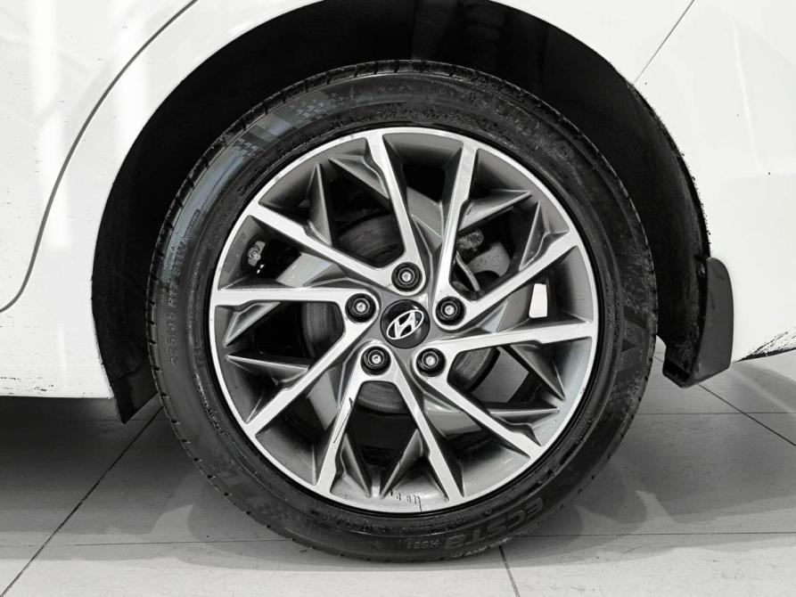 Hyundai Elantra VI (AD) Рестайлинг Казань  - изображение 22