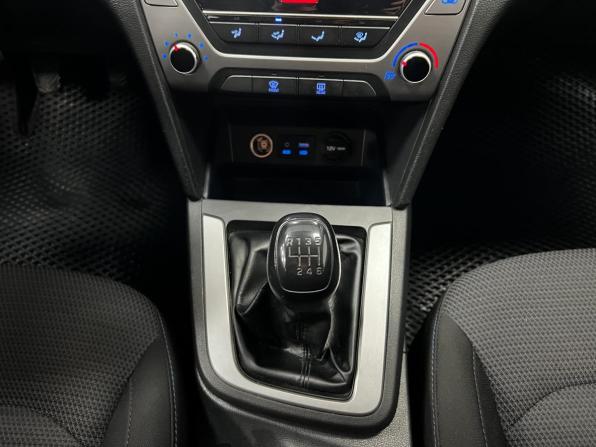 Hyundai Elantra VI (AD) с пробегом 2017 года, цена 1 290 001 рубль, 173500 км, седан, Автокод Объявления