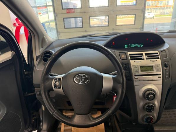 Toyota Yaris II с пробегом 2007 года, цена 520 000 рублей, 181003 км, хэтчбек, Автокод Объявления