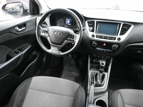 Hyundai Solaris II с пробегом 2019 года, цена 1 319 900 рублей, 199359 км, седан, Автокод Объявления