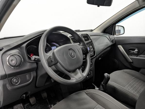 Renault Logan II с пробегом 2018 года, цена 800 000 рублей, 119300 км, седан, Автокод Объявления