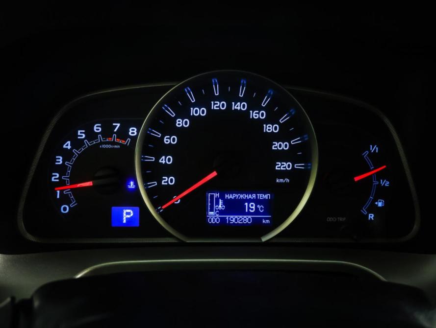 Toyota RAV4 IV (XA40) Москва  - изображение 16