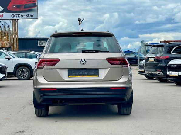 Volkswagen Tiguan II с пробегом 2019 года, цена 2 219 000 рублей, 136500 км, внедорожник, Автокод Объявления