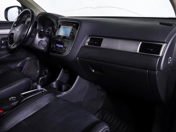 Mitsubishi Outlander III Рестайлинг 2 с пробегом 2015 года, цена 1 780 000 рублей, 138576 км, внедорожник, Автокод Объявления