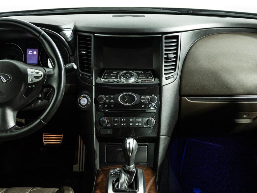 Infiniti QX70 Санкт-Петербург  - изображение 15