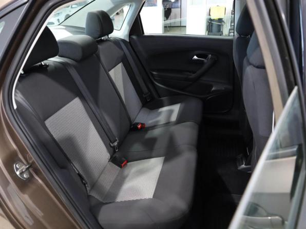 Volkswagen Polo V с пробегом 2015 года, цена 1 045 000 рублей, 99034 км, седан, Автокод Объявления