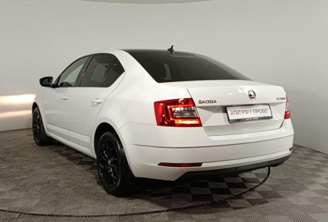 Skoda Octavia III (A7) с пробегом 2017 года, цена 1 470 000 рублей, 144424 км, лифтбек, Автокод Объявления