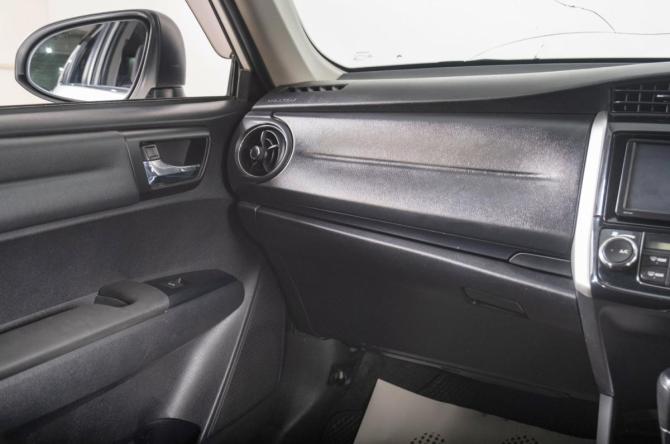 Toyota Corolla XI (E160 E170 E180) с пробегом 2018 года, цена 1 099 000 рублей, 179500 км, универсал, Автокод Объявления