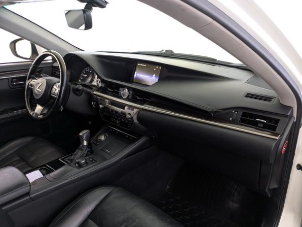 Lexus ES VI Рестайлинг с пробегом 2015 года, цена 1 850 000 рублей, 232902 км, седан, Автокод Объявления