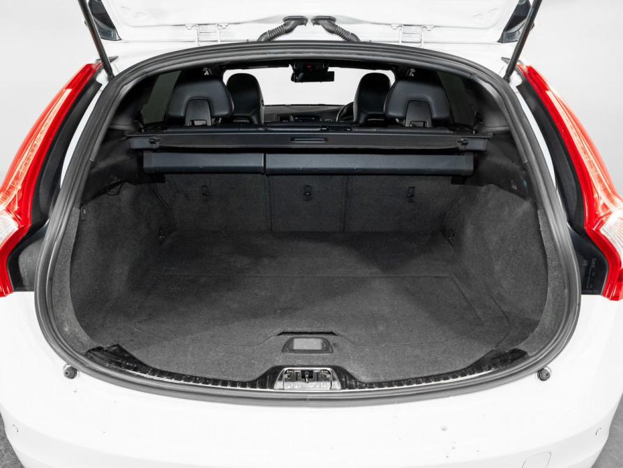 Volvo V60 I Рестайлинг Иркутск  - изображение 19